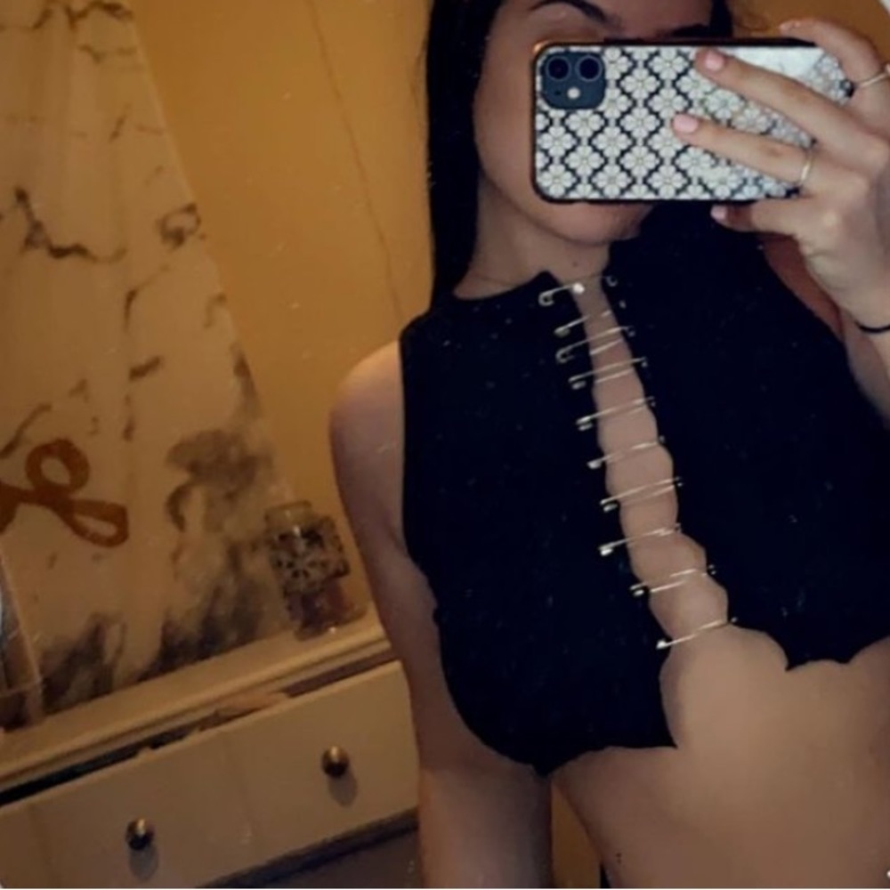 Handmade crop safety pin top